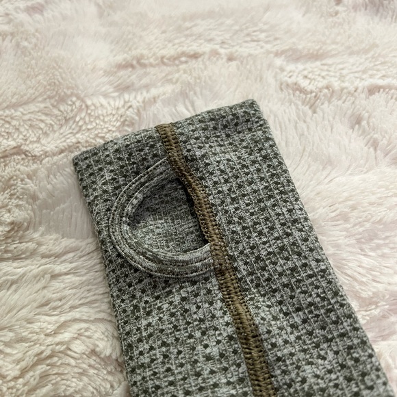 Gymshark Vital Seamless Long Sleeve Crop Top - Picture 2 of 4